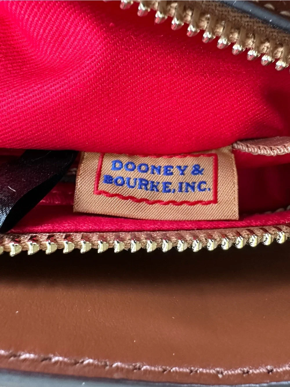 Dooney & Bourke Wexford Leather Small Heidi Satchel in Chestnut Brown K2625845